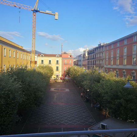 Reggiahome Apartment Caserta Buitenkant foto