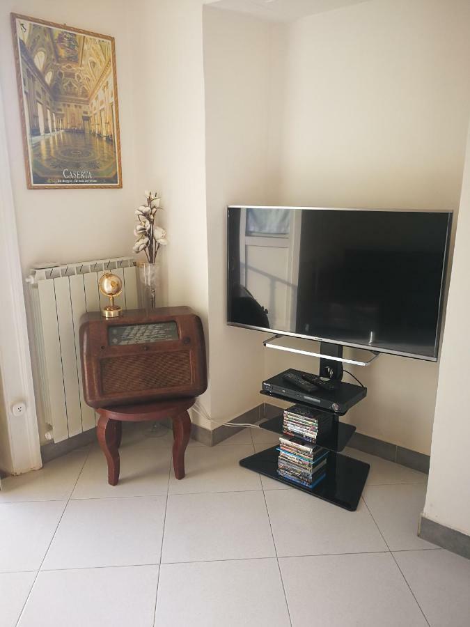 Reggiahome Apartment Caserta Buitenkant foto
